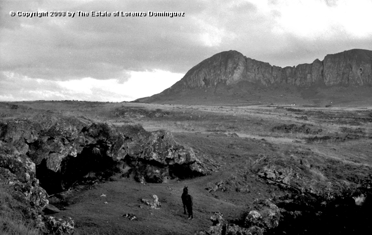 TAM_Ana_Havea_10.jpg - Easter Island. 1960. Cave at Ana Havea, near ahu Tongariki. Photograph taken a few days before the tsunami of May 22, 1960.
